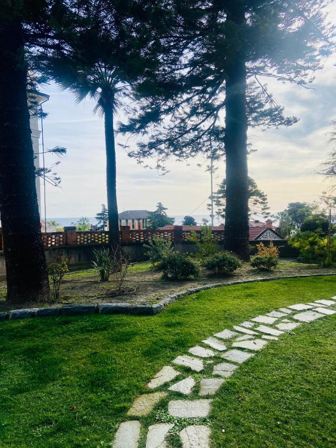 Appartamento Nel Parco Sanremo Exterior foto